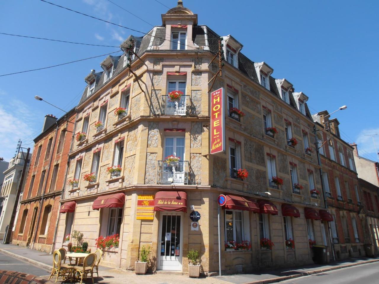 Hotel De La Meuse Шарлевіль-Мезьєр Екстер'єр фото